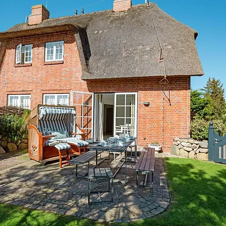 Almost Heaven Feriehus List